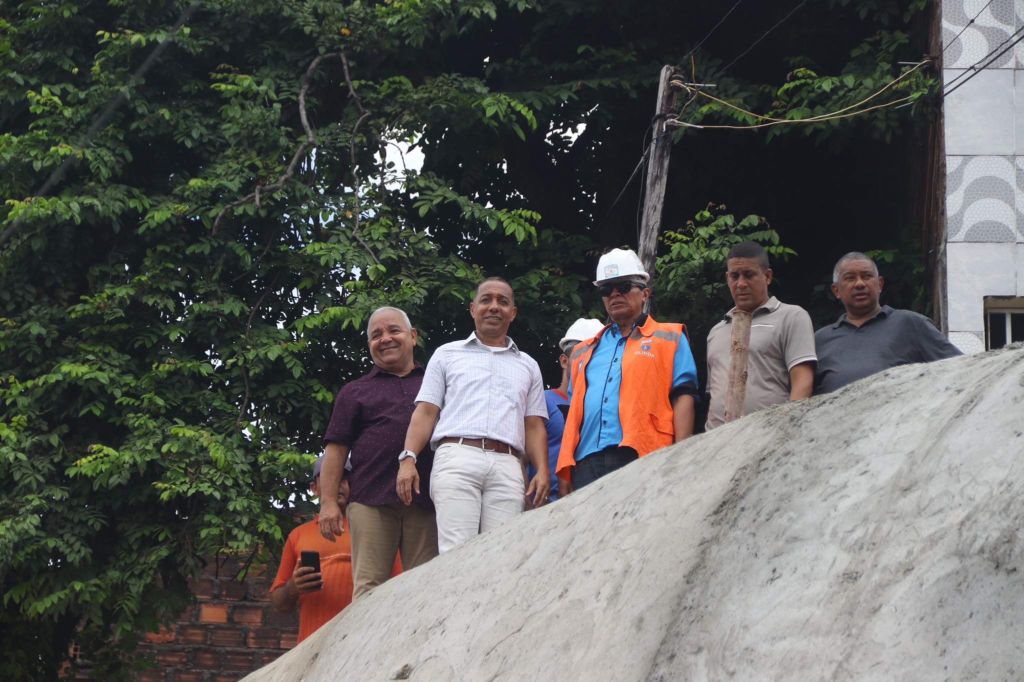 Obras de contenção na Barreira do Rosário vão beneficiar 20 famílias