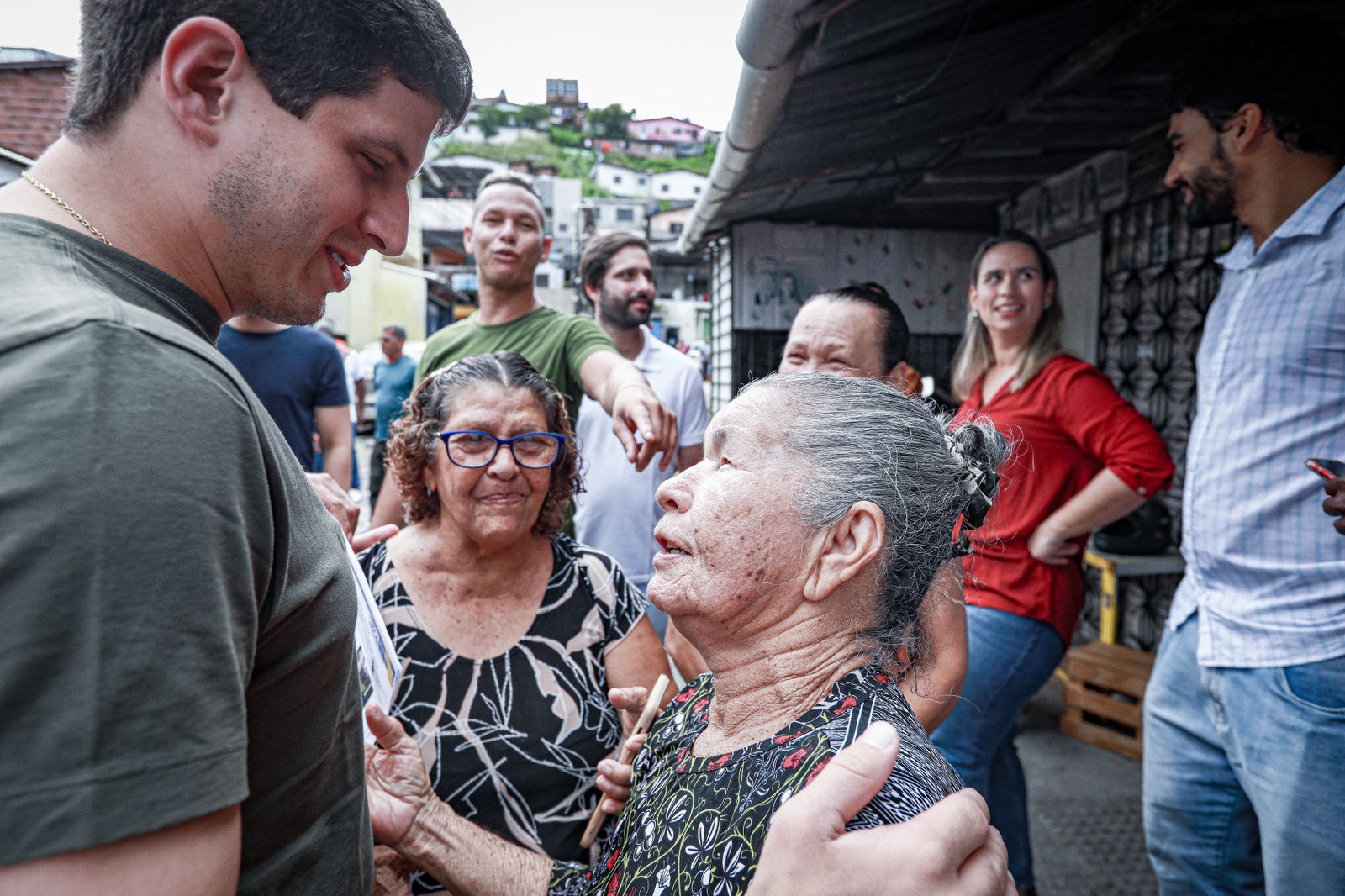 prefeitura-do-recife-entrega-mais-duas-escadarias-requalificadas-no-corrego-do-jenipapo