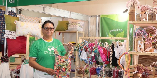 artesaos-do-cabo-e-de-ipojuca-expoem-produtos-na-fenearte-com-apoio-de-suape