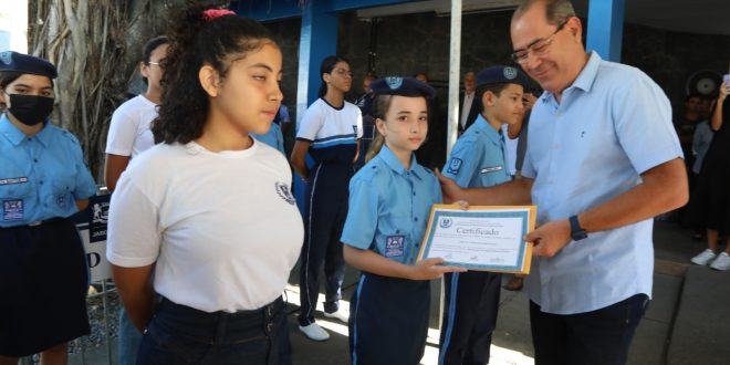 prefeito-mano-medeiros-anuncia-que-mantera-modelo-de-escolas-civico-militares-no-jaboatao