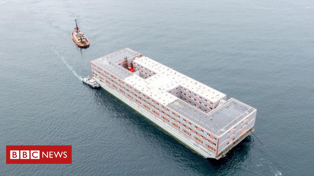 a-polemica-barca-onde-reino-unido-abrigara-solicitantes-de-asilo