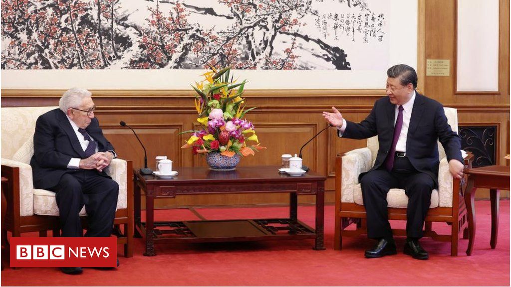 o-encontro-surpresa-entre-xi-jinping-e-henry-kissinger-enquanto-eua-tentam-se-reaproximar-da-china