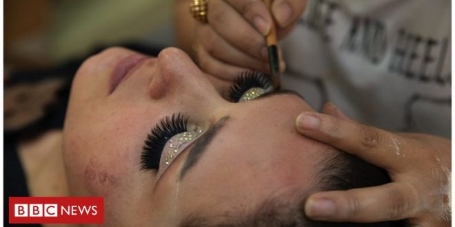 afegas-lamentam-proibicao-de-saloes-de-beleza-pelo-taleba:-‘lugares-que-nos-davam-esperanca’