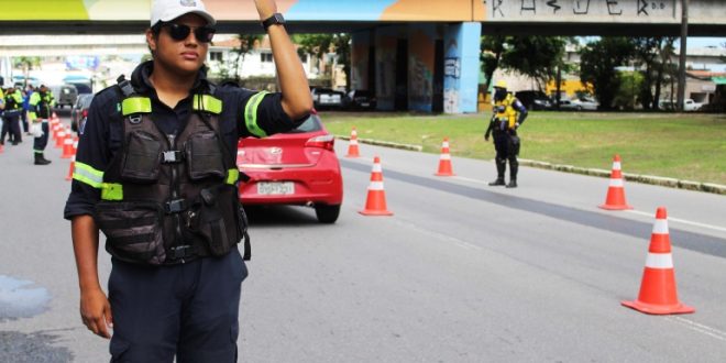 no-dia-do-motociclista,-prefeitura-do-recife-promove-acoes-de-educacao-para-o-transito-e-engenharia-viaria