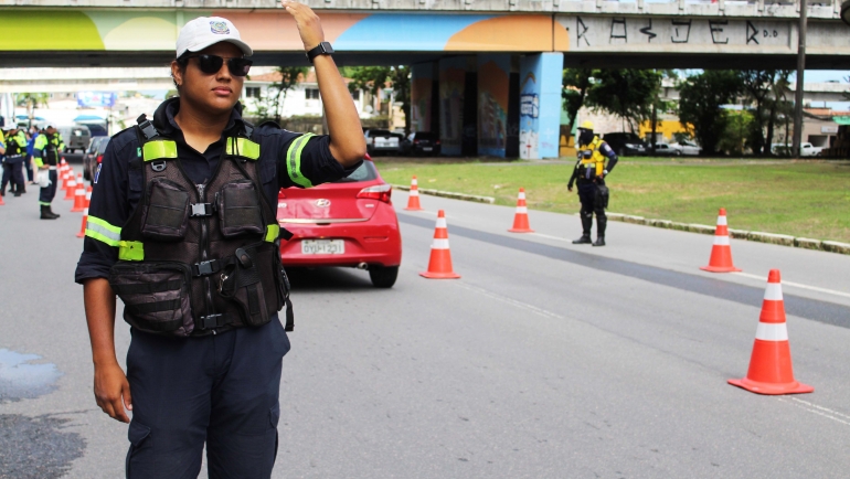 no-dia-do-motociclista,-prefeitura-do-recife-promove-acoes-de-educacao-para-o-transito-e-engenharia-viaria