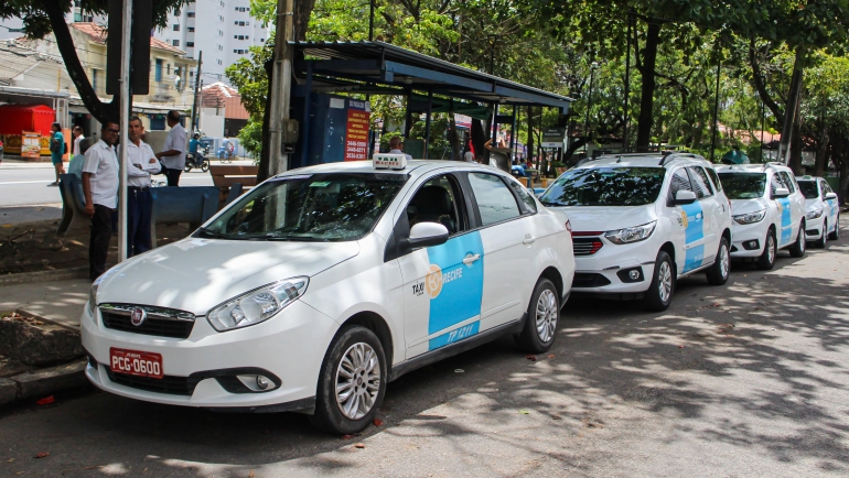 taxistas-do-recife-poderao-ser-atendidos-pela-cttu-de-maneira-totalmente-online
