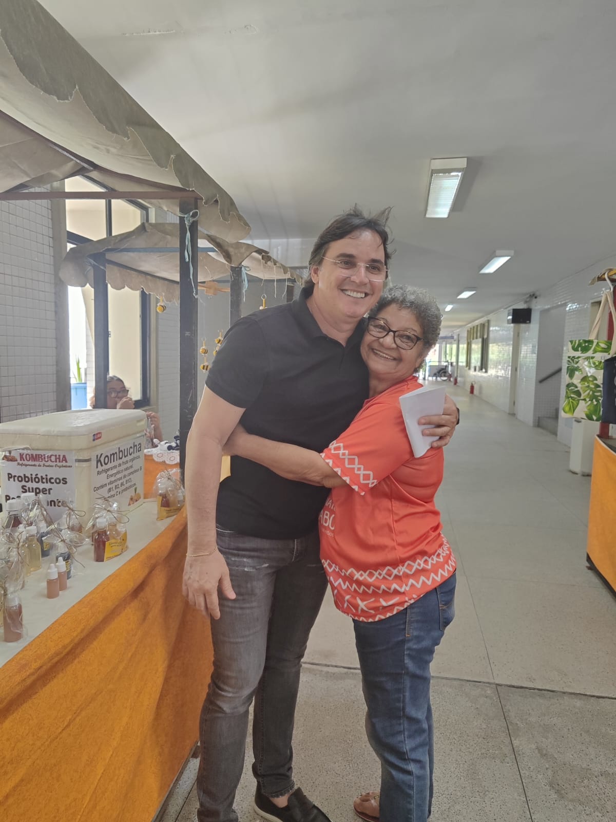eduardo-cajueiro-entrega-cargo-de-secretario-no-cabo