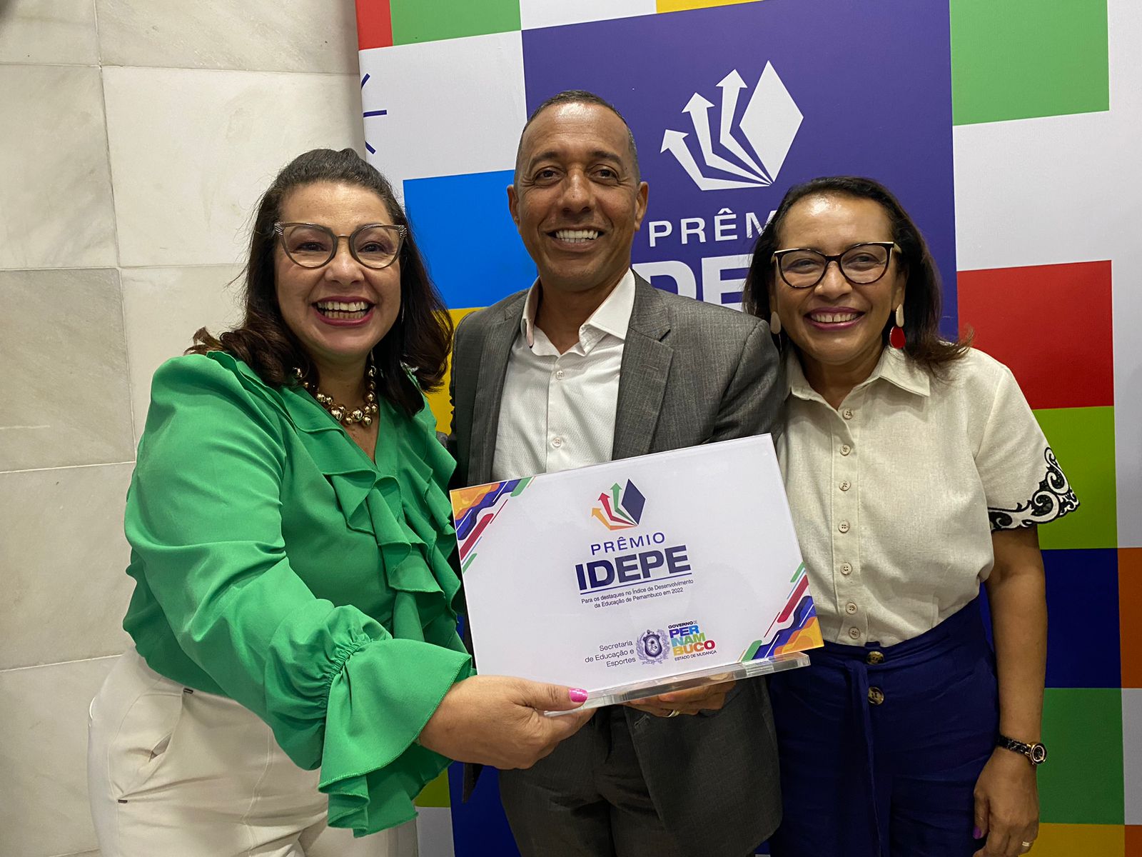 olinda-recebe-premio-estadual-de-destaque-na-educacao