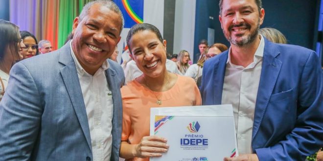 keko-do-armazem,-recebe-premio-referente-ao-idepe.-educacao-do-cabo-alcancou-a-1a-colocacao