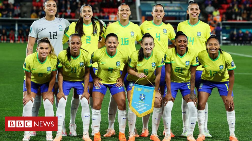 menos-investimento-e-proibicao:-os-desafios-enfrentados-pela-selecao-feminina-de-futebol-fora-de-campo