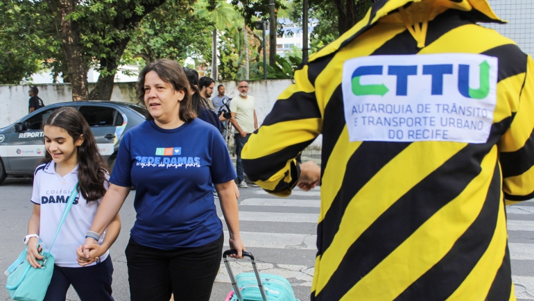 apos-ferias-escolares,-volta-as-aulas-tem-conscientizacao-sobre-seguranca-viaria-nas-escolas-do-recife