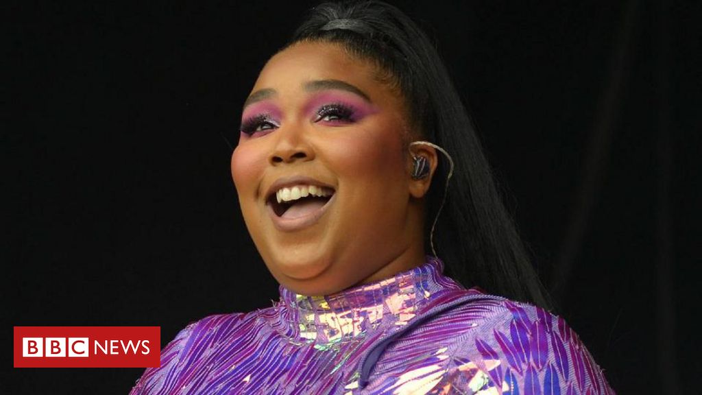‘ninguem-denuncia-por-medo’:-o-que-dizem-dancarinas-que-processam-cantora-lizzo-por-assedio-sexual-e-gordofobia