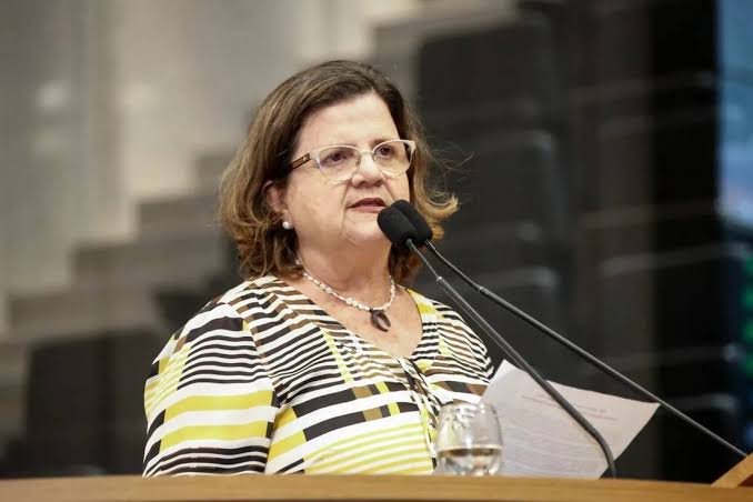 aprovado-projeto-de-lei-de-politica-de-bem-estar-dos-profissionais-da-educacao