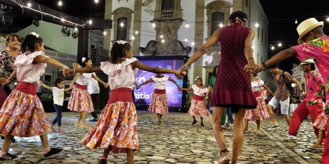 sexta-feira-com-roda-de-ciranda-no-patio-de-sao-pedro