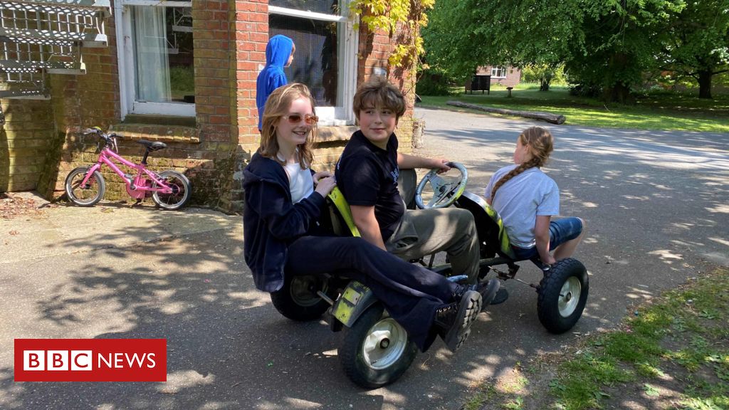 a-escola-britanica-centenaria-em-que-alunos-decidem-regras-e-o-que-querem-estudar