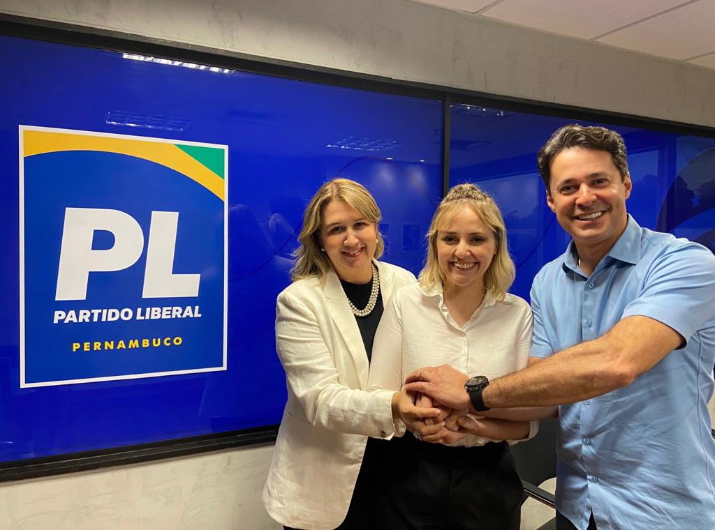 anderson-ferreira-anuncia-flavia-santos-para-comandar-o-pl-mulher-no-recife