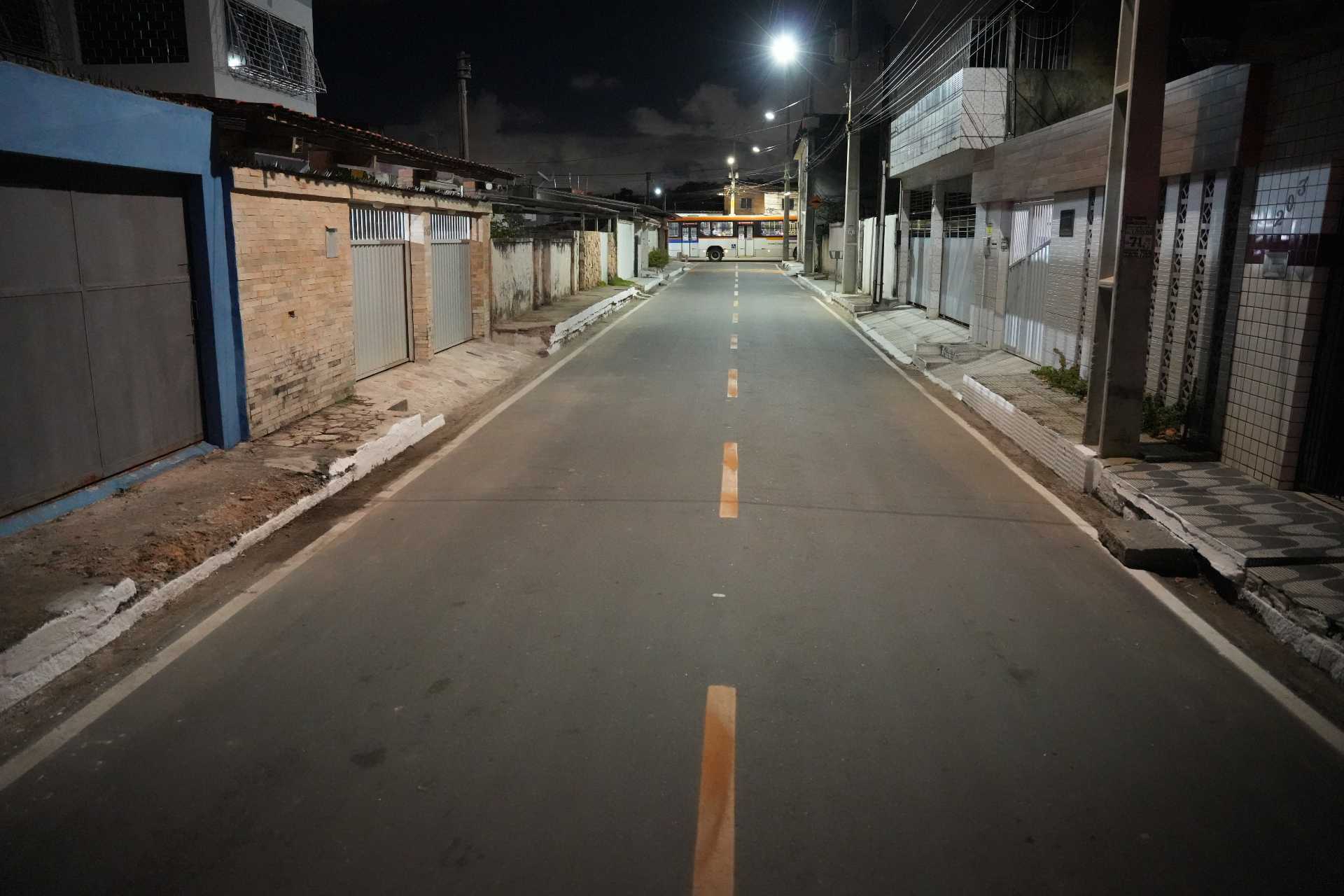 rua-do-lirio,-em-rio-doce,-entregue-totalmente-requalificada