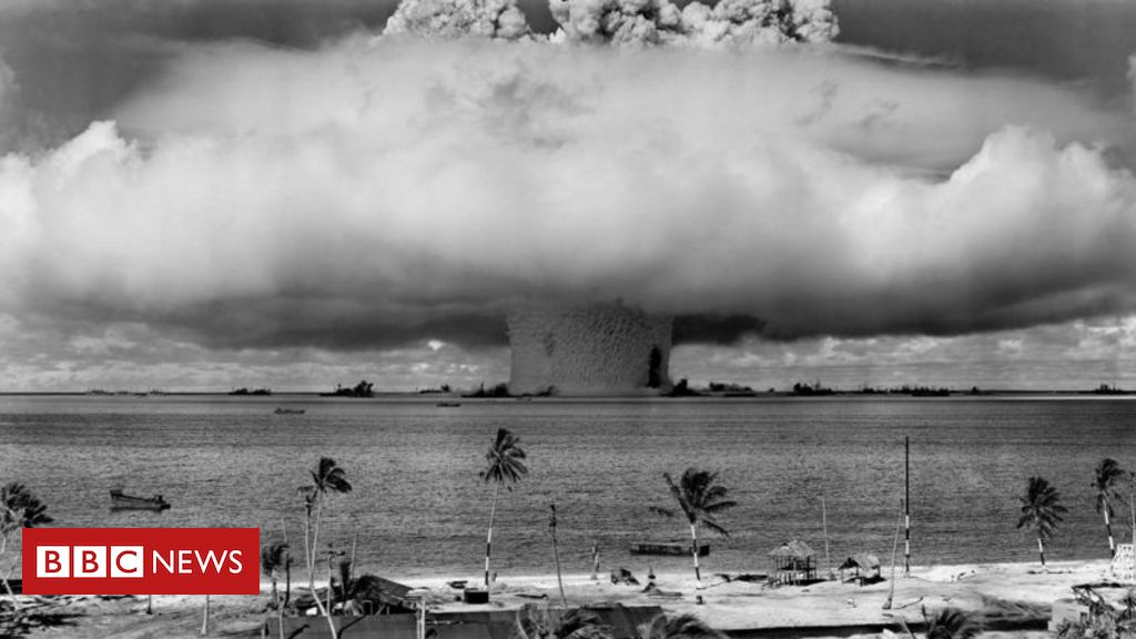 atol-de-bikini:-o-incrivel-santuario-marinho-criado-acidentalmente-apos-testes-de-bombas-nucleares