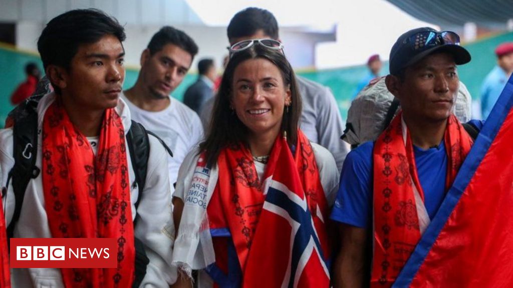 a-alpinista-que,-na-tentativa-de-quebrar-recorde,-e-acusada-de-nao-ajudar-guia-que-morreu