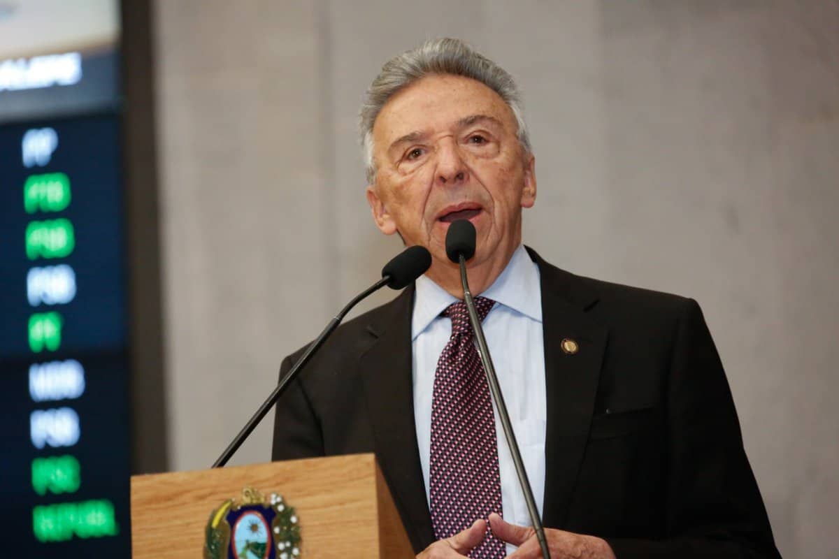 psb-da-sinais-de-apoio-a-ze-queiroz-em-2024
