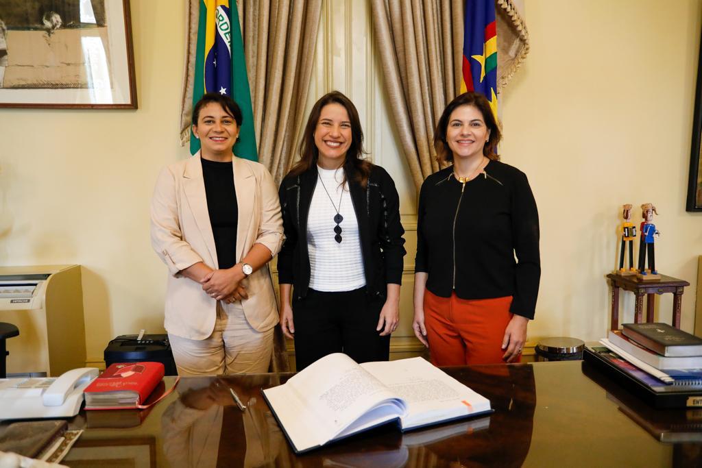 governadora-raquel-lyra-empossa-nova-secretaria-de-desenvolvimento-agrario,-agricultura,-pecuaria-e-pesca