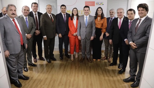de-acordo-com-augusto-coutinho,-o-ministro-das-cidades,-jader-filho,-mostrou-sensibilidade-em-relacao-aos-serios-problemas-do-metro