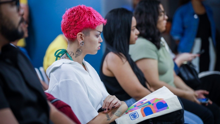 programa-conexoes-realiza-aula-inaugural-do-curso-de-desenvolvimento-web-para-jovens