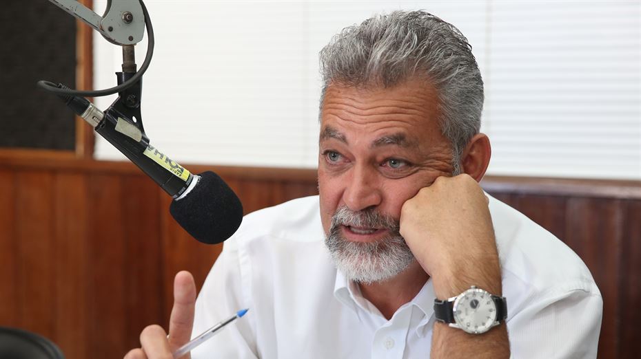 evandro-avelar-entrega-o-cargo.-e-o-quarto-secretario-de-raquel-a-sair