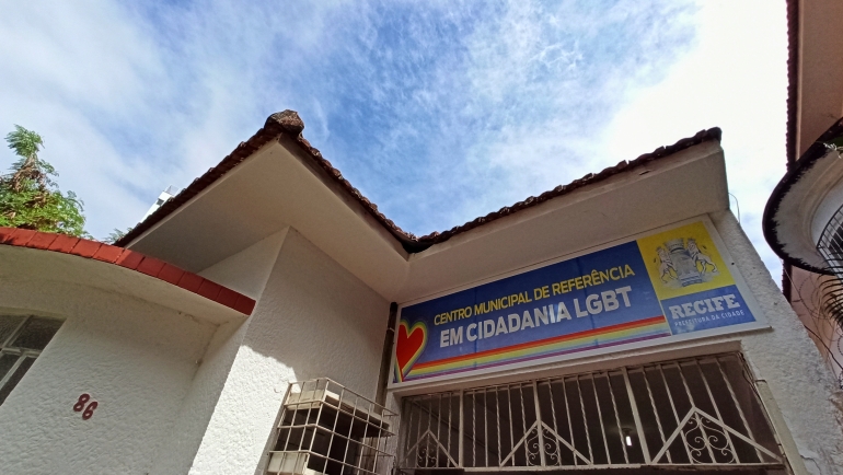 dia-da-visibilidade-lesbica:-prefeitura-do-recife-promove-sessao-de-cinema-ao-ar-livre-para-marcar-data