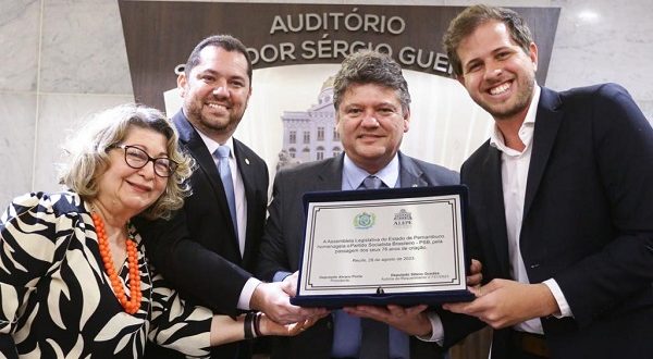 “o-psb-contribuiu-para-fazer-do-nosso-estado-ainda-maior-e-melhor”,-afirma-sileno-durante-reuniao-solene-em-homenagem-ao-partido