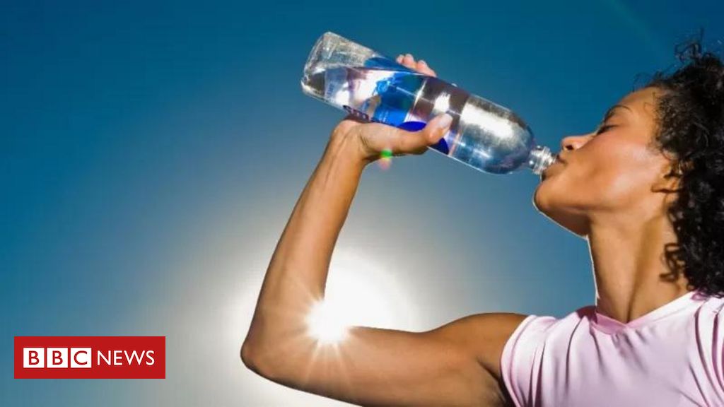 por-que-beber-muita-agua-todo-dia-nao-ajuda-a-emagrecer