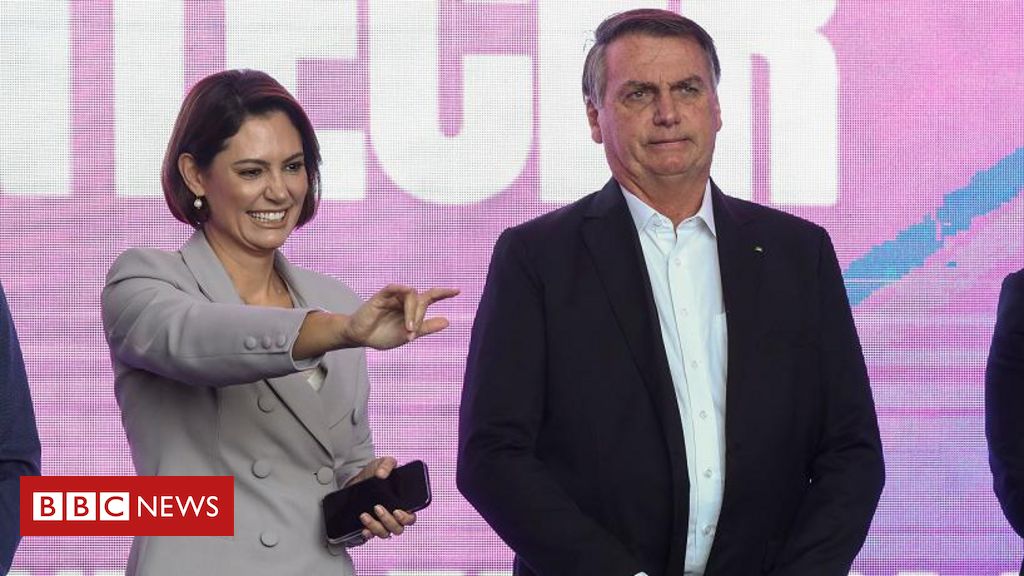 jair-bolsonaro-e-as-joias:-entenda-o-caso-que-levara-ex-presidente,-michelle-e-mais-6-pessoas-a-depor-na-pf