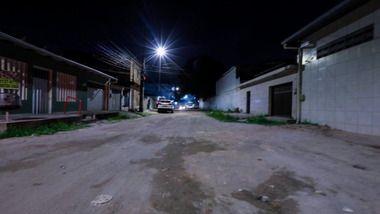 programa-rua-tinindo-inicia-pavimentacao-e-drenagem-em-duas-vias-no-bairro-do-ipsep