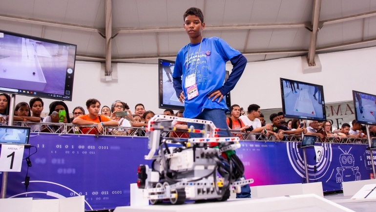 rede-municipal-do-recife-fecha-podio-do-nivel-1-e-fatura-ouro,-prata-e-bronze-na-etapa-regional-da-olimpiada-brasileira-de-robotica-(obr)
