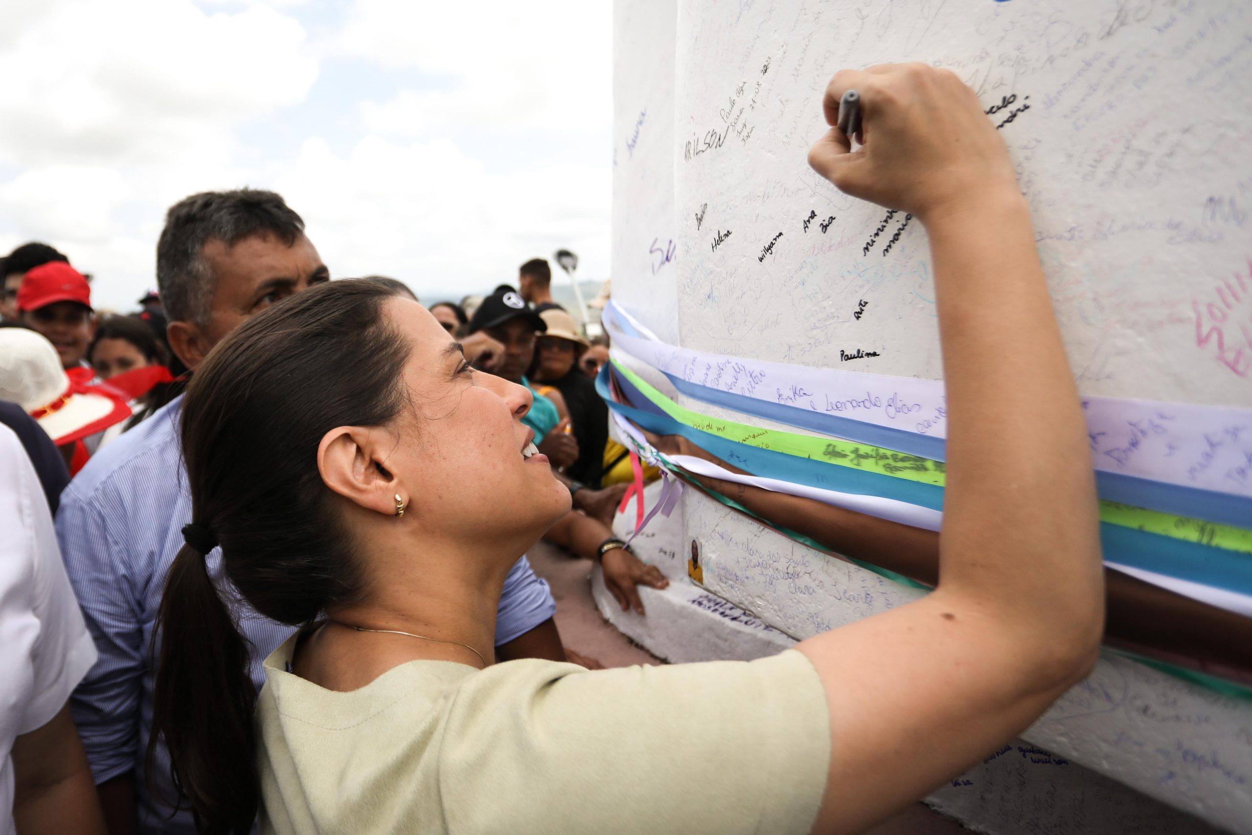 governadora-raquel-lyra-prestigia-a-30a-edicao-da-romaria-de-frei-damiao