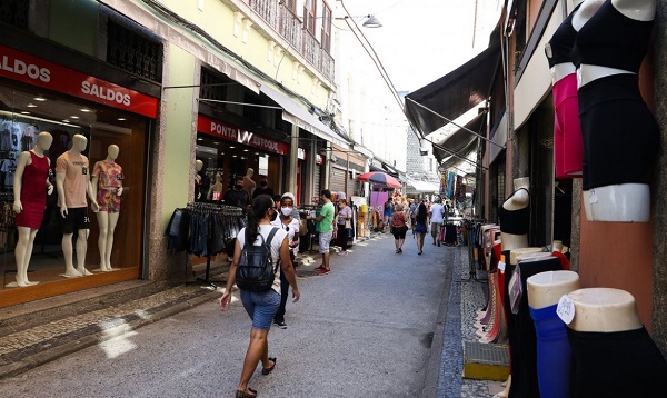 comercio-do-recife-funcionara-em-horario-especial