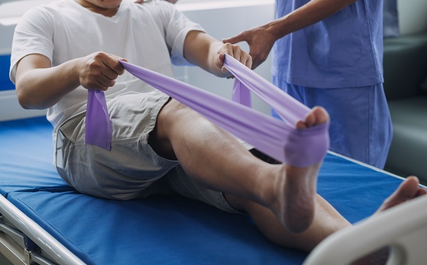 centro-universitario-dos-guararapes-oferece-atendimentos-gratuitos-de-fisioterapia-a-populacao