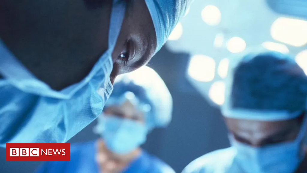 de-estupro-a-toques-intimos:-como-cirurgias-britanicas-sao-abusadas-durante-operacoes