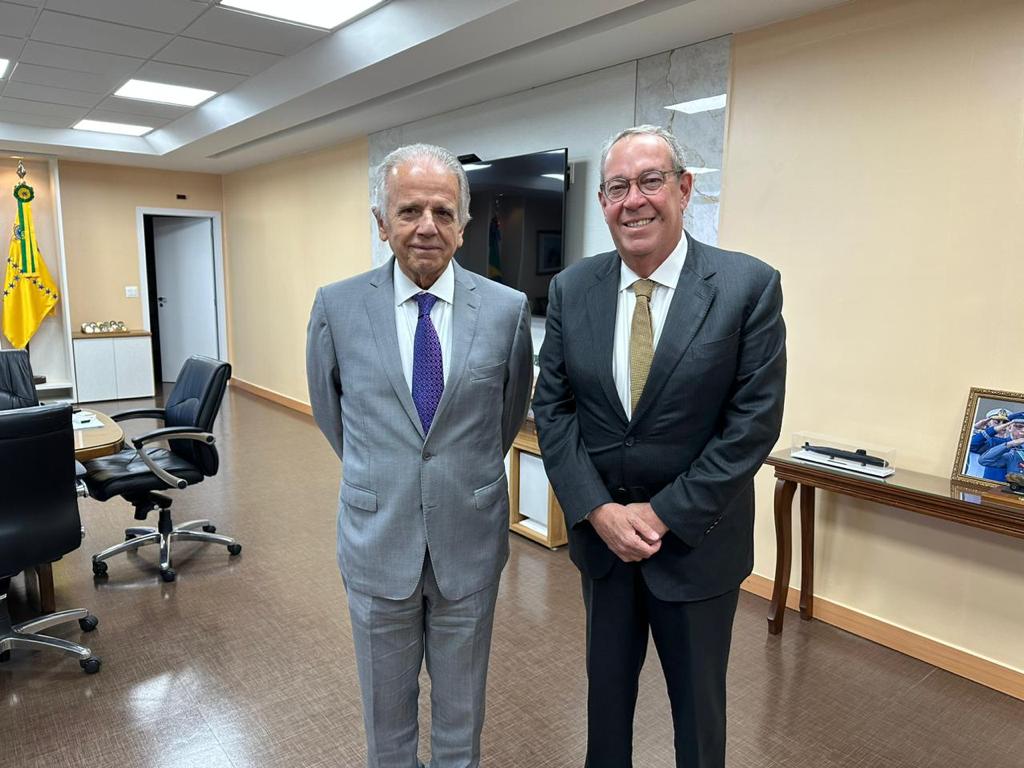 alvaro-porto-tem-encontro-com-o-ministro-da-defesa,-jose-mucio-monteiro