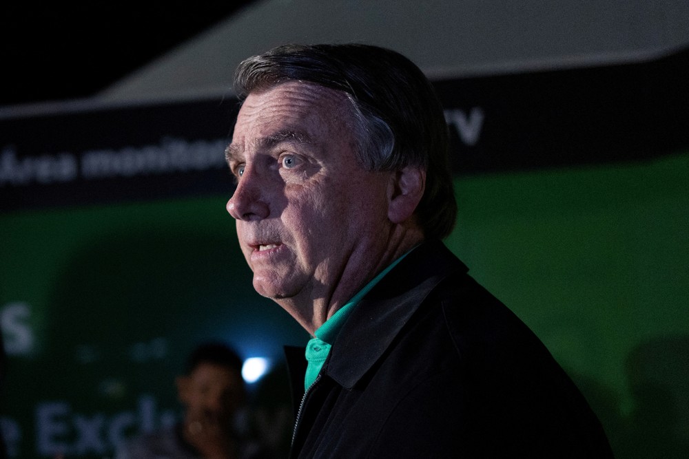 ibama-reabre-processo-de-multa-contra-jair-bolsonaro-por-pesca-ilegal-em-angra-dos-reis