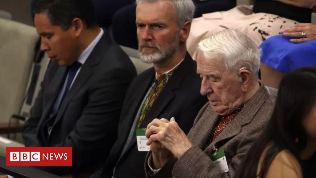 o-polemico-aplauso-a-veterano-nazista-no-parlamento-do-canada