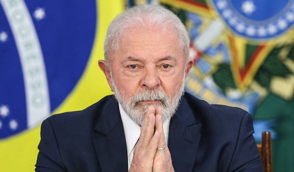 aumento-nos-precos-dos-combustiveis-e-apelo-mistico-ao-presidente-do-brasil