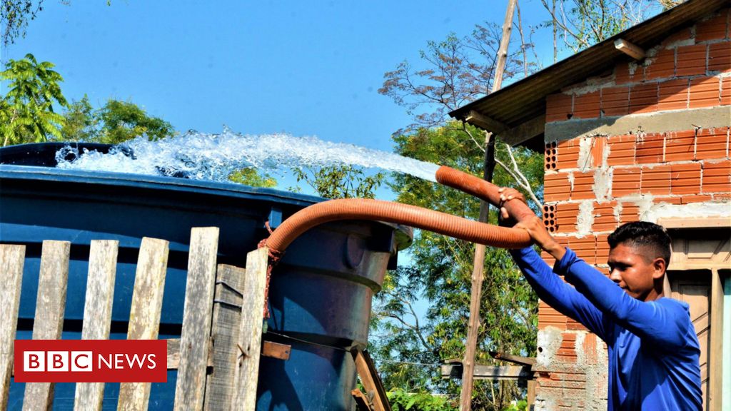 sem-agua-na-torneira,-comida-mais-cara:-o-suplicio-das-familias-em-seca-historica-na-amazonia