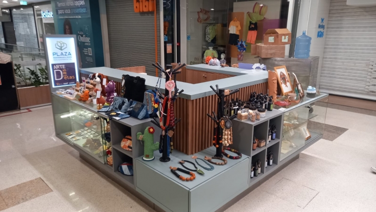 em-sua-5a-edicao,-secretaria-da-mulher-do-recife-traz-de-volta-o-quiosque-arte-delas