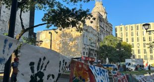 prefeitura-do-recife-promove-oficinas-para-populacao-em-situacao-de-rua-na-praca-da-independencia