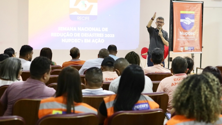 defesa-civil-do-recife-reune-liderancas-dos-nucleos-comunitarios-para-comemorar-a-semana-nacional-de-reducao-de-desastres