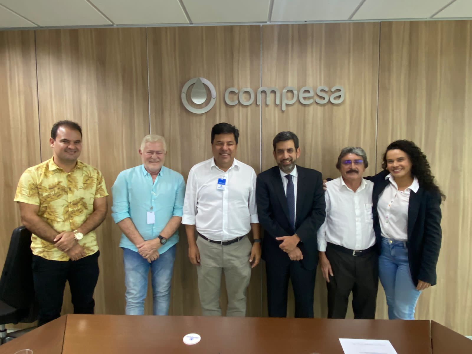 mendonca-e-lucielle-se-reunem-com-a-compesa-para-discutir-abastecimento-de-agua-em-encruzilhada-de-sao-joao