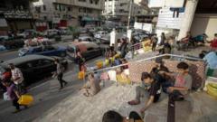 combates-entre-israel-e-o-hamas-se-aproximam-de-hospital;-milhares-de-palestinos-fogem-para-o-sul