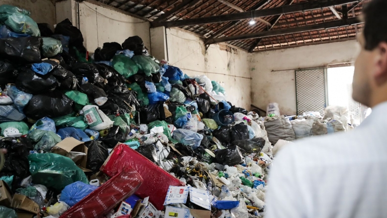 prefeitura-do-recife-envia-a-camara-projeto-de-lei-para-isentar-e-anistiar-cooperativas-que-atuam-com-reciclagem