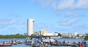 prefeitura-do-recife-comemora-dia-dos-rios-e-do-capibaribe-com-barqueata